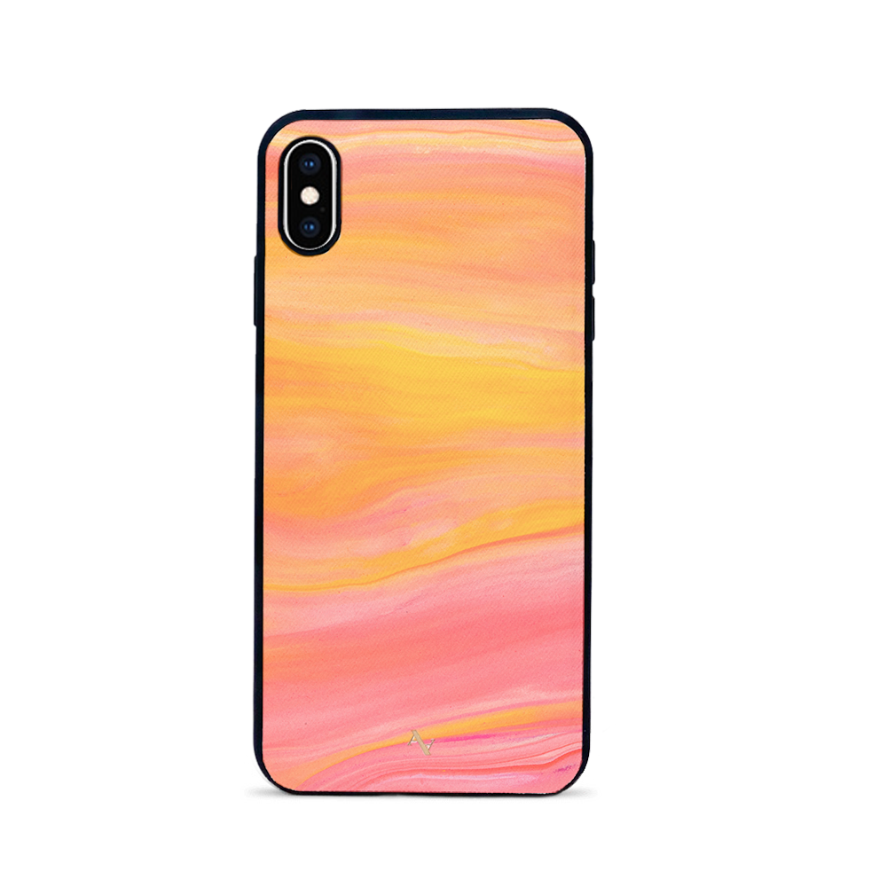 Dreamland iPhone XS MAX leather case in genuine saffiano leather with a soft rubber rim, showcasing personalization options.